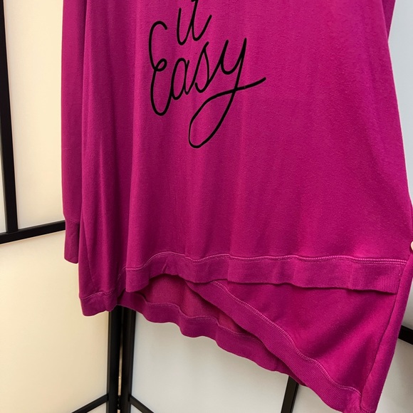 Ave Leisure gorgeous magenta sweatshirt - Picture 3 of 4